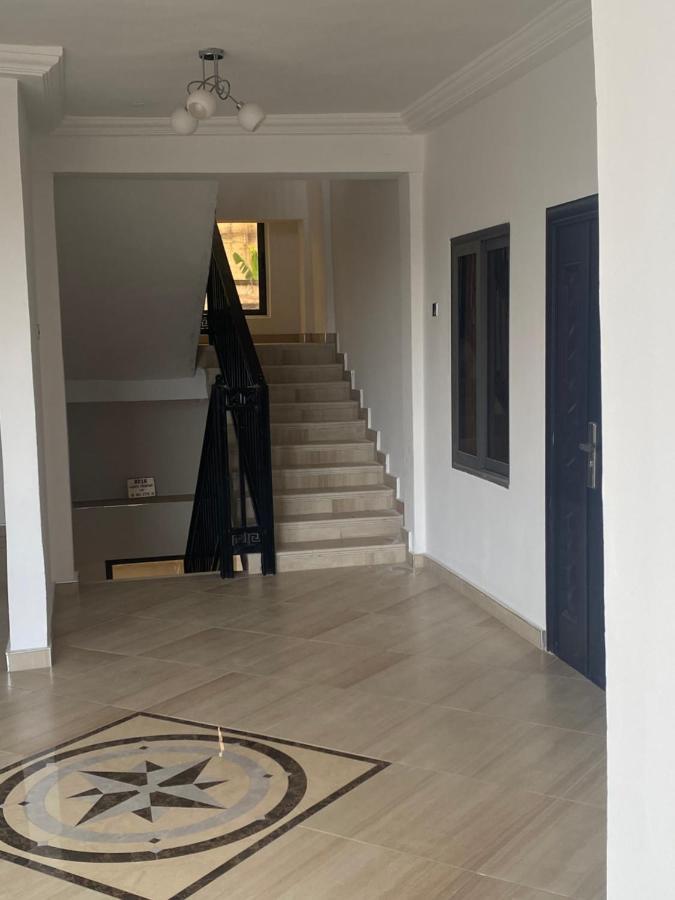 Baffour Apartments Adiebaba Exterior photo