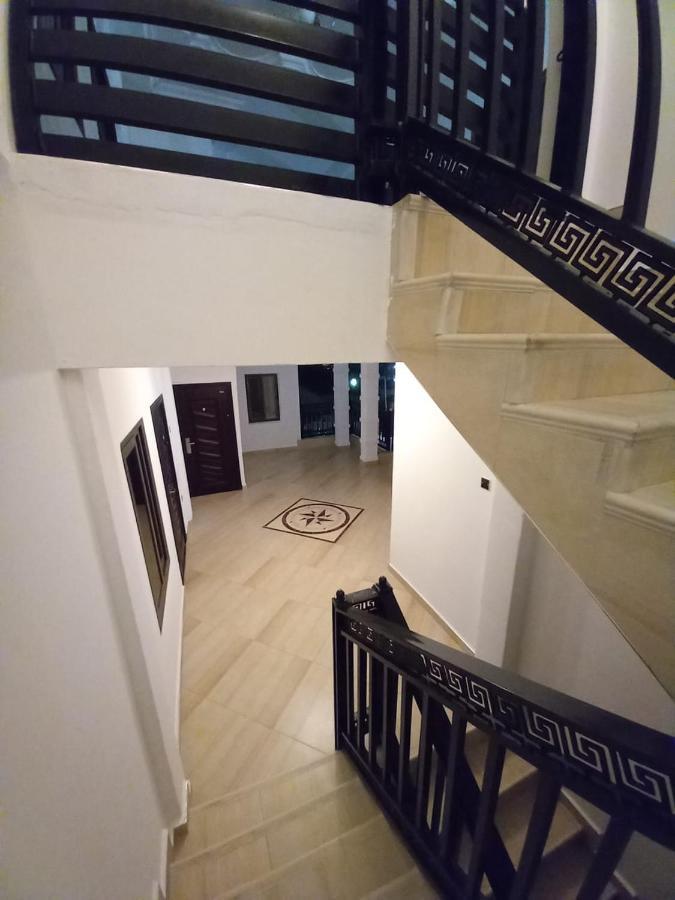 Baffour Apartments Adiebaba Exterior photo