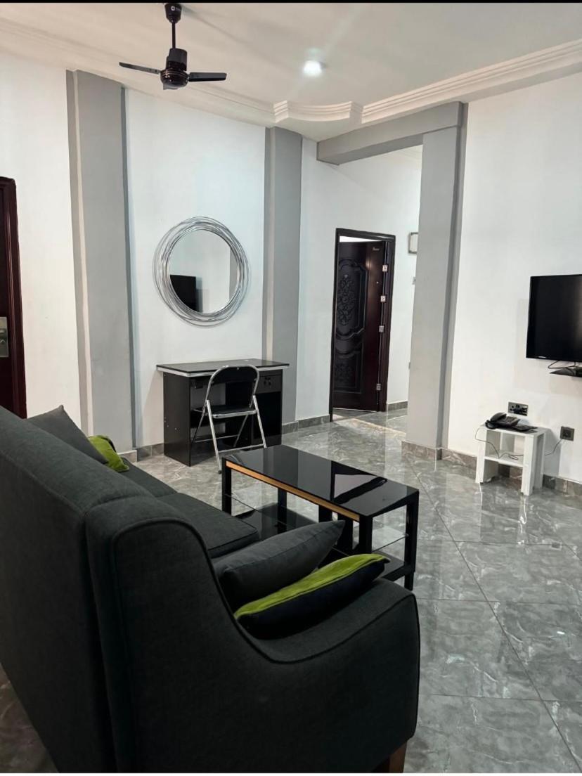 Baffour Apartments Adiebaba Exterior photo