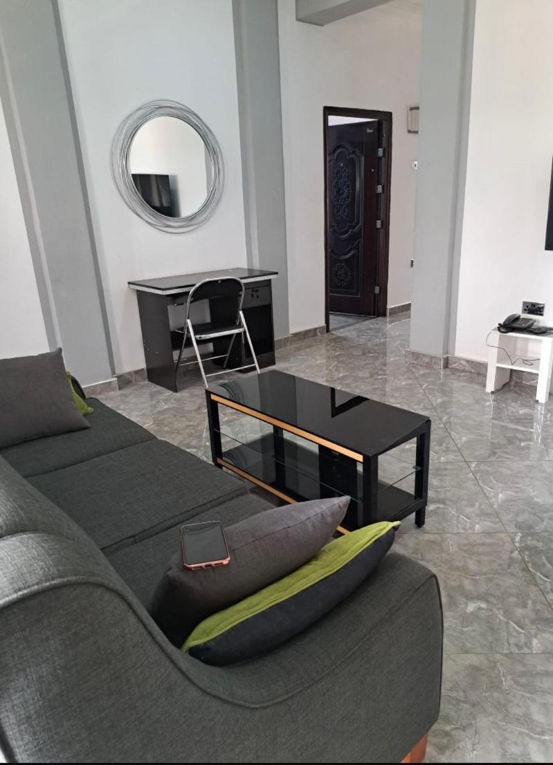 Baffour Apartments Adiebaba Exterior photo