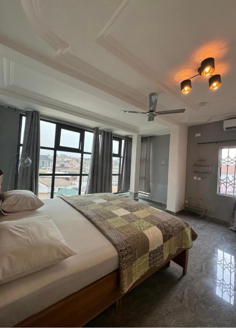 Baffour Apartments Adiebaba Exterior photo